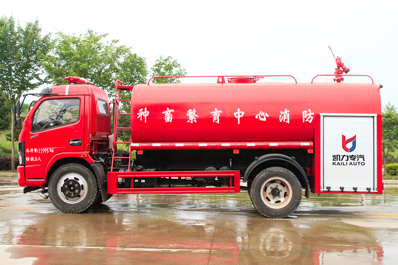 東風大多利卡消防灑水車（8方）