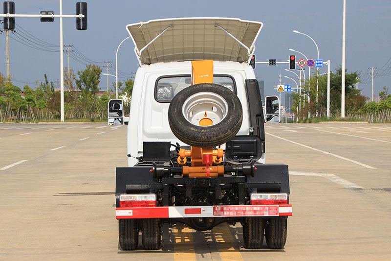 （藍牌）東風途逸勾臂垃圾車（3方）