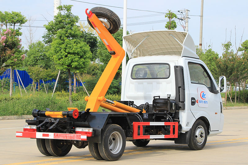 （藍牌）東風途逸勾臂垃圾車（3方）