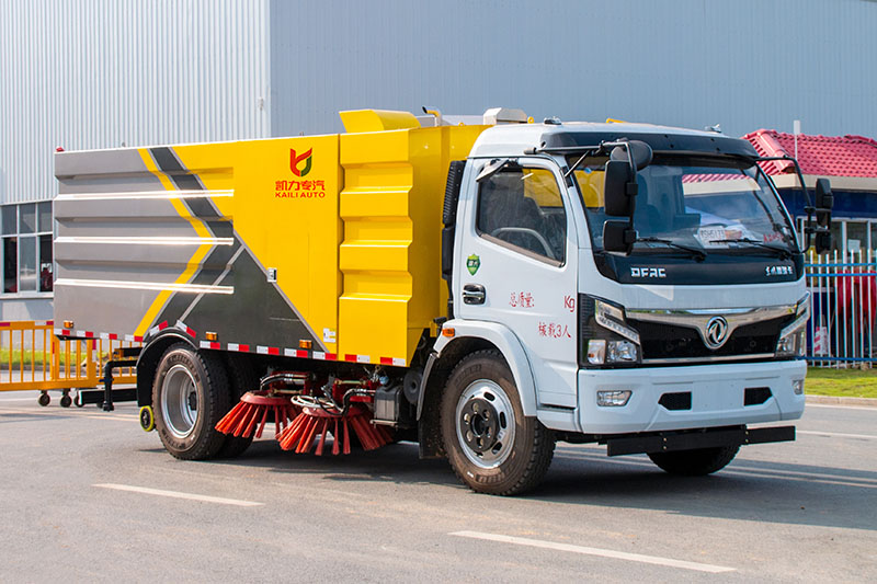 東風大多利卡掃路車（2.5水5塵）